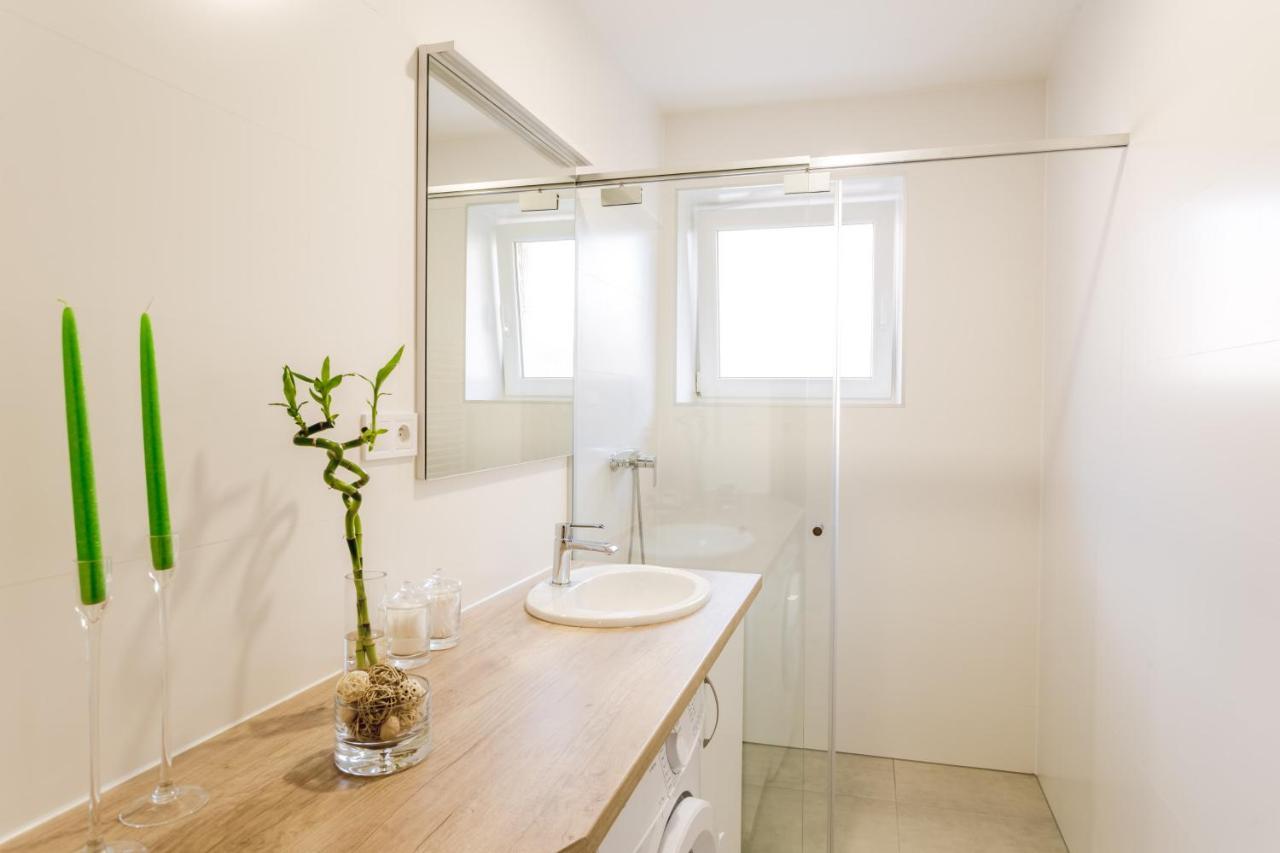 Apartment Flexihome Sk - Komenskeho - Private Parking Spot - Ultra Modern And Stylish