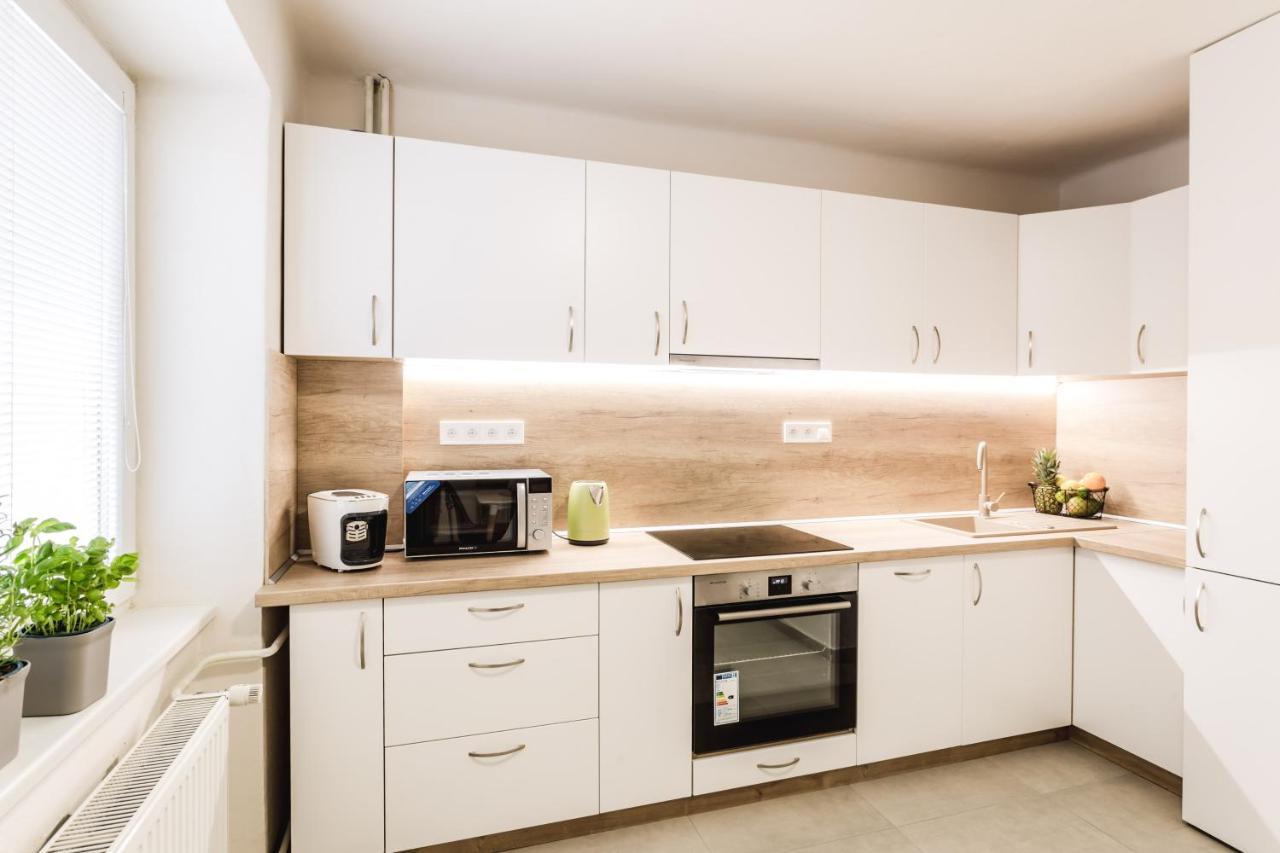 Apartment Flexihome Sk - Komenskeho - Private Parking Spot - Ultra Modern And Stylish Kosice