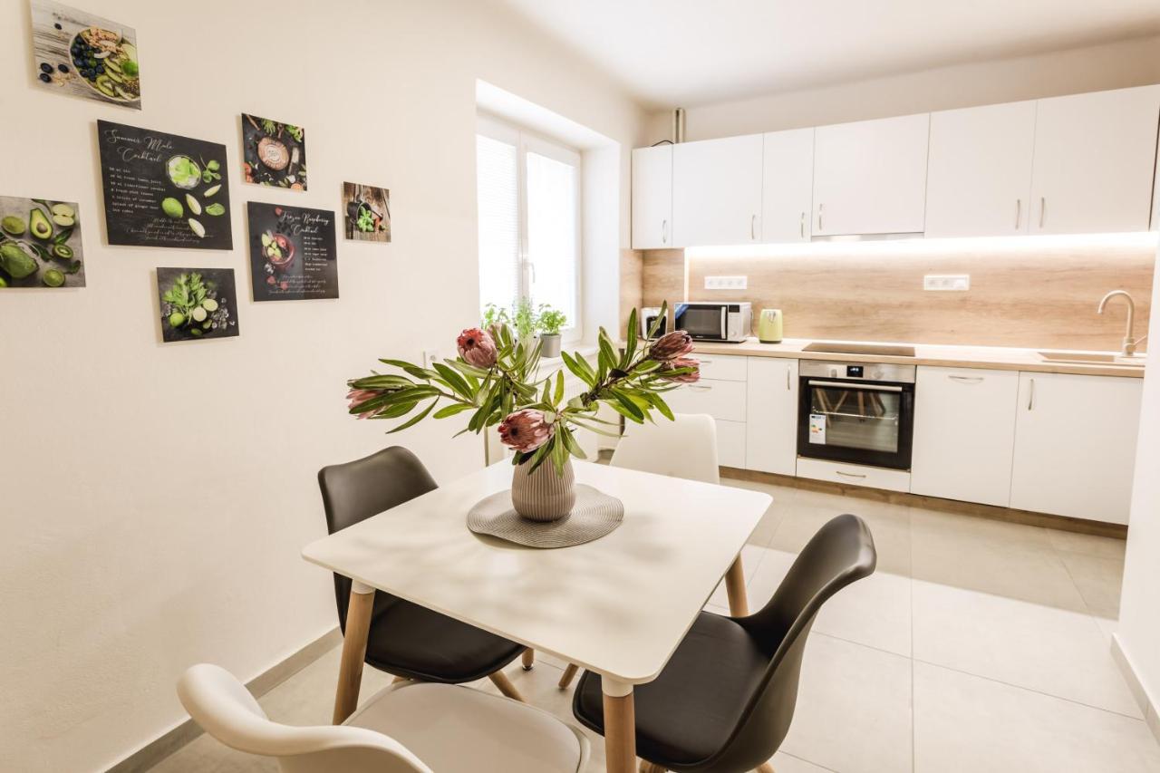 Flexihome Sk - Komenskeho - Private Parking Spot - Ultra Modern And Stylish * Kosice