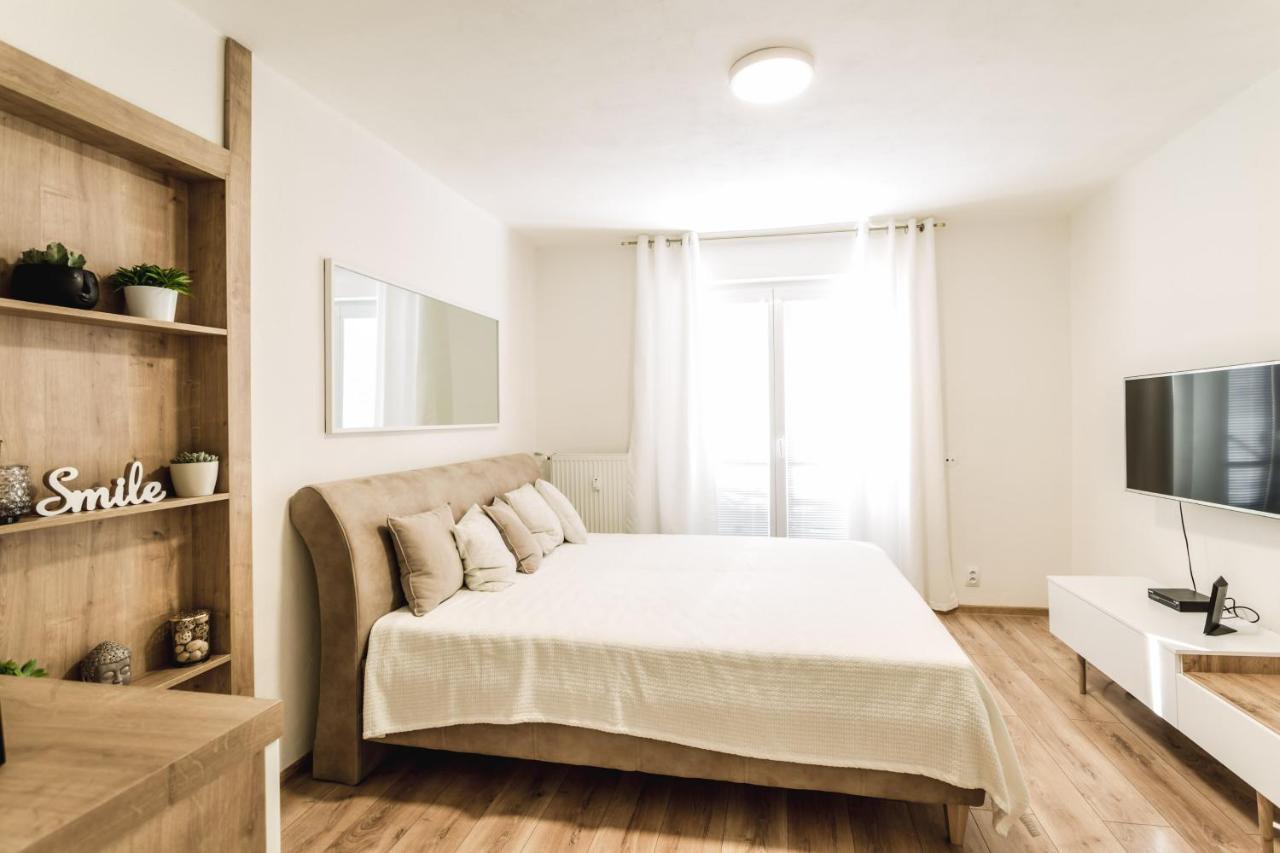 Flexihome Sk - Komenskeho - Private Parking Spot - Ultra Modern And Stylish Appartamento Košice