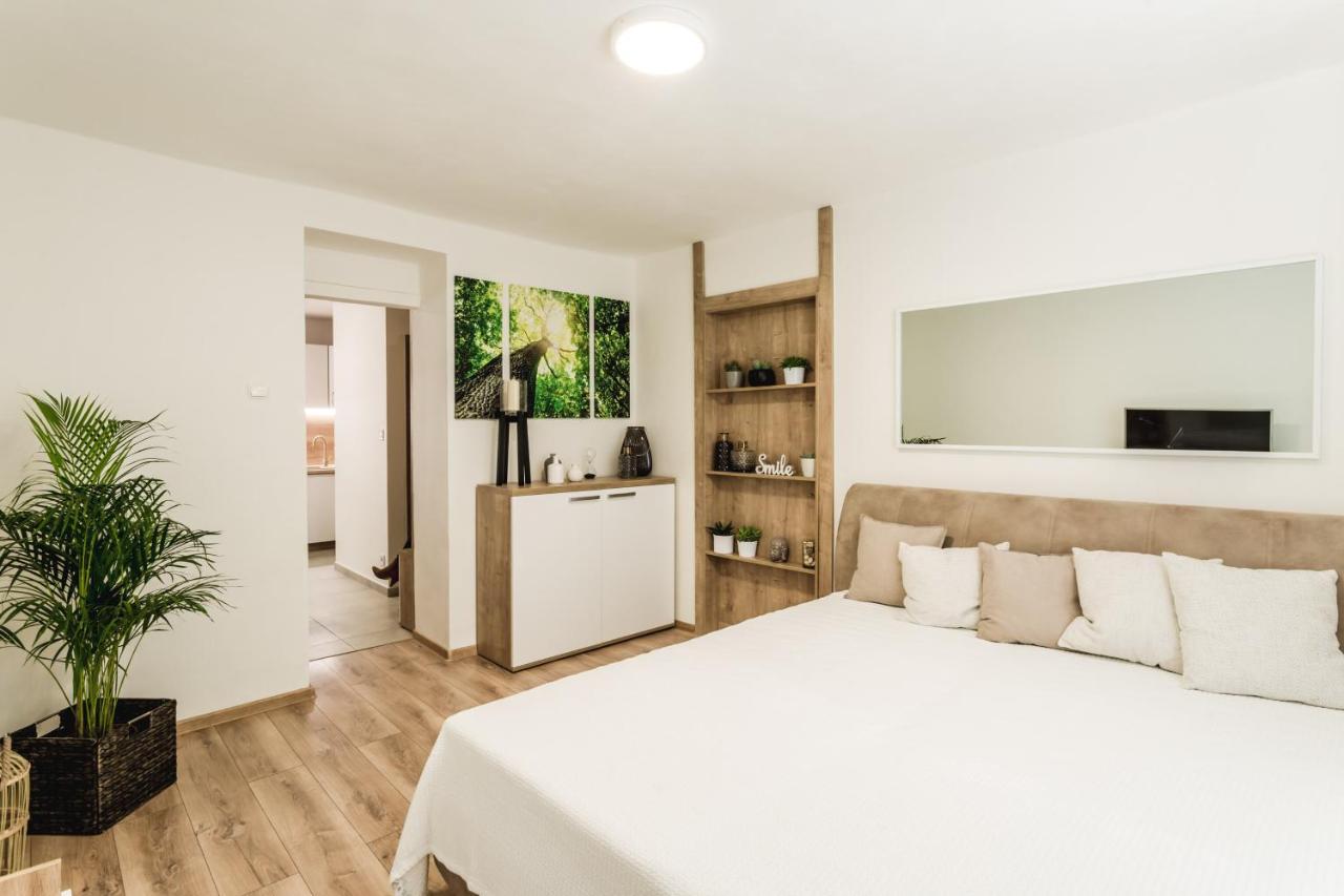 Flexihome Sk - Komenskeho - Private Parking Spot - Ultra Modern And Stylish Kosice
