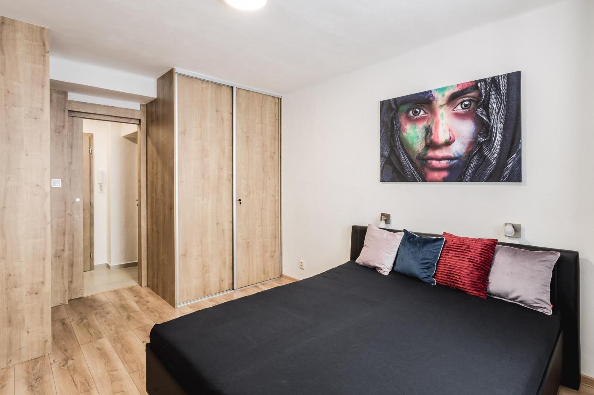 Apartment Flexihome Sk - Komenskeho - Private Parking Spot - Ultra Modern And Stylish Kosice