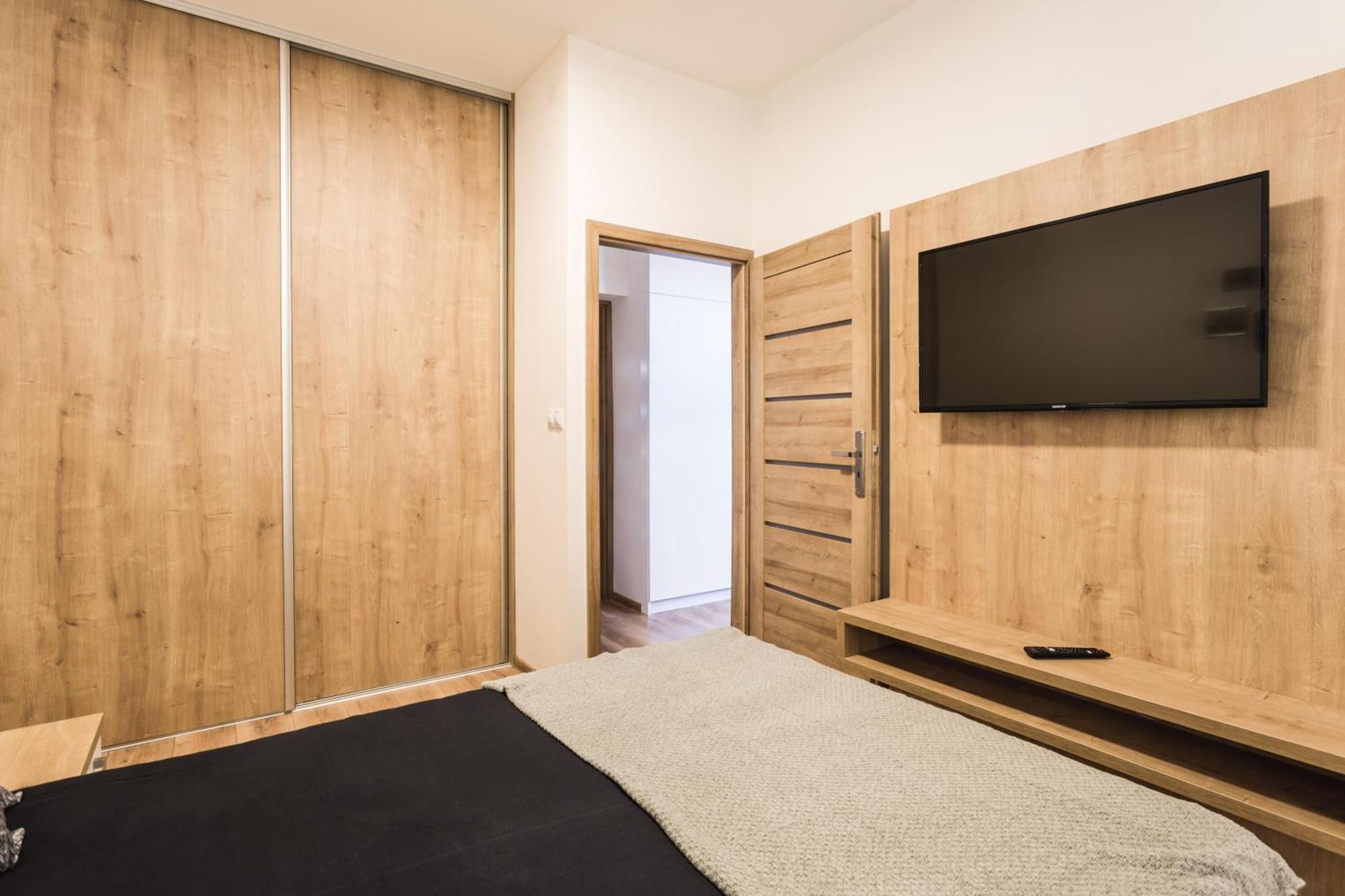 Apartment Flexihome Sk - Komenskeho - Private Parking Spot - Ultra Modern And Stylish *