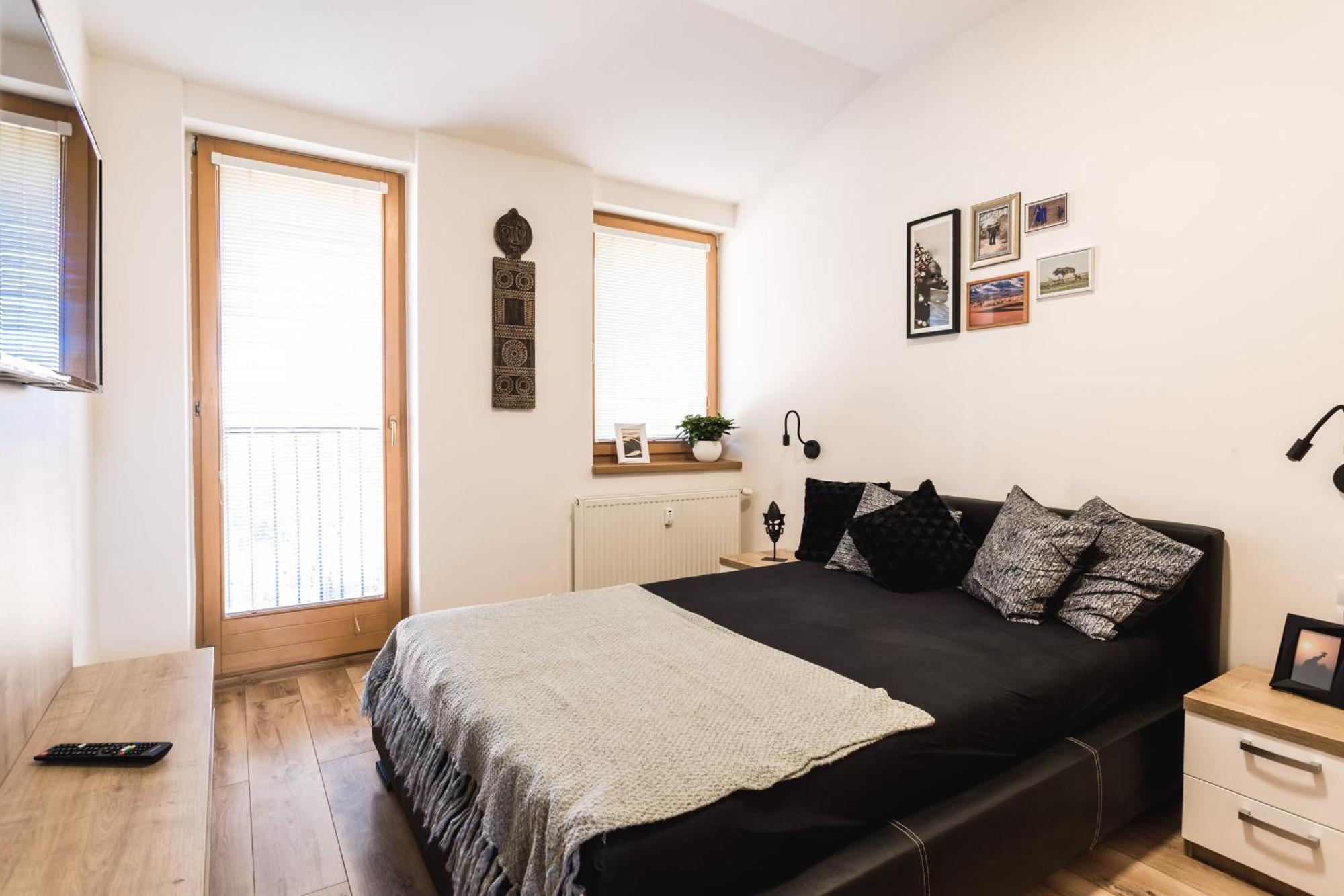 Apartment Flexihome Sk - Komenskeho - Private Parking Spot - Ultra Modern And Stylish Kosice